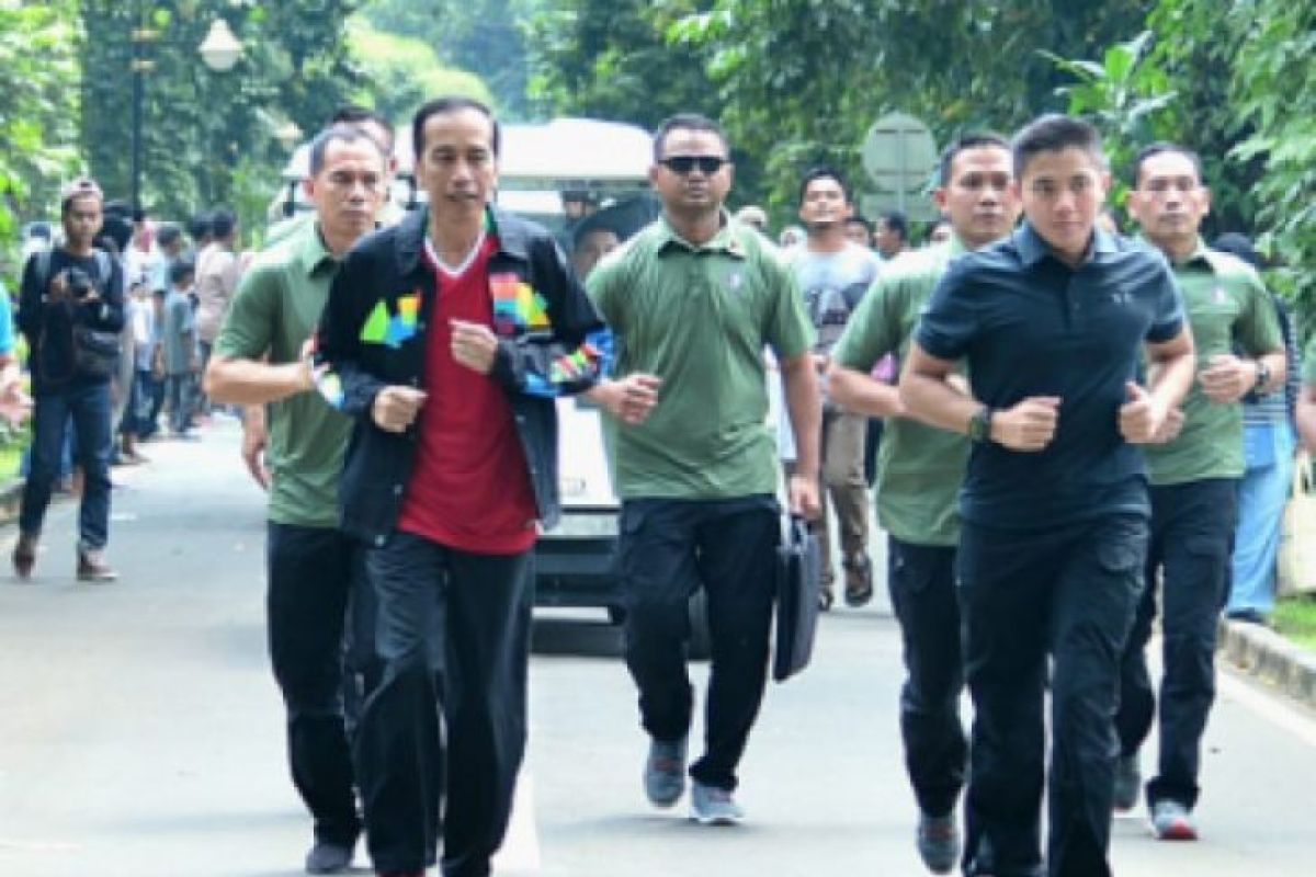 Presiden Jokowi berolahraga di Kebun Raya Bogor