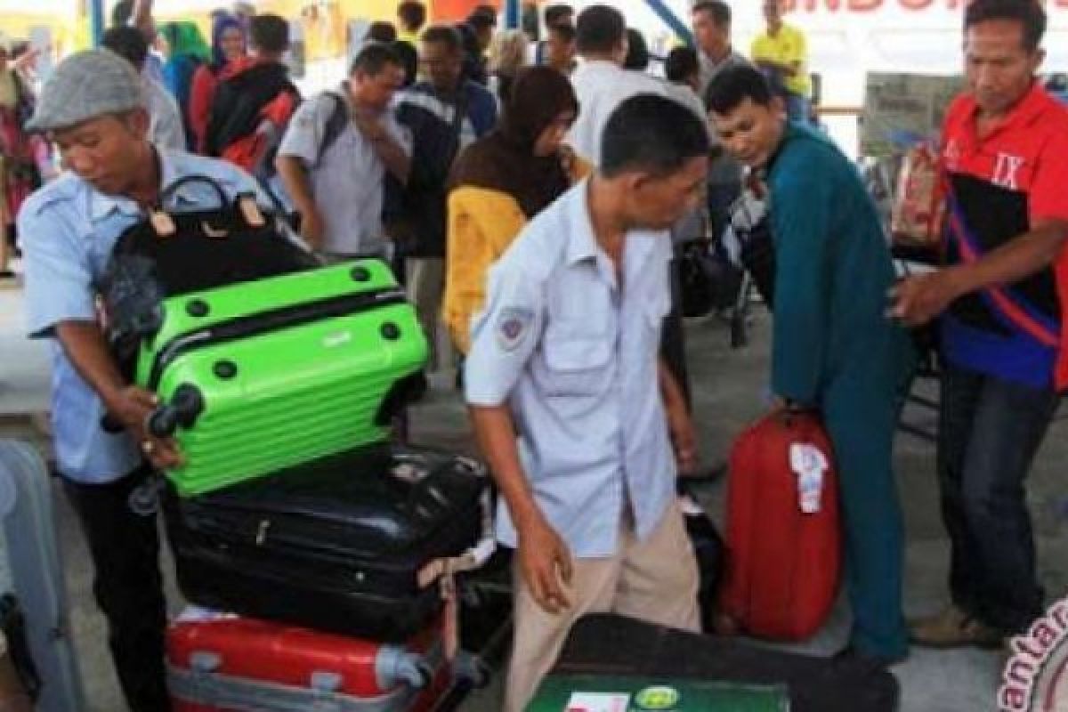 Kedatangan Pemudik dari Malaysia di Pelabuhan Dumai Mulai Melonjak dari Biasanya