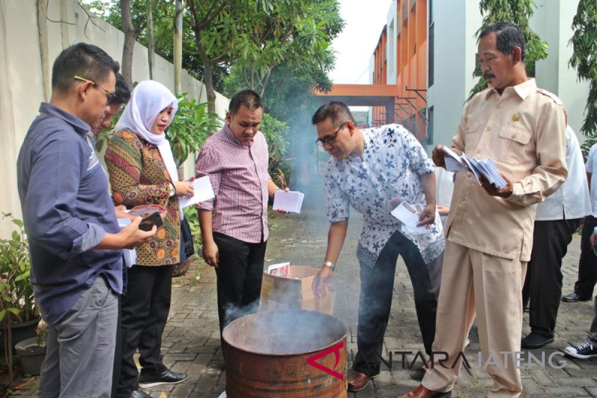 Ribuan surat suara rusak dimusnahkan