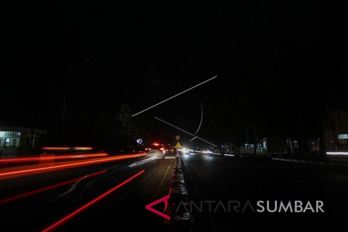 Jalan nasional di Solok Selatan minim penerangan lampu jalan