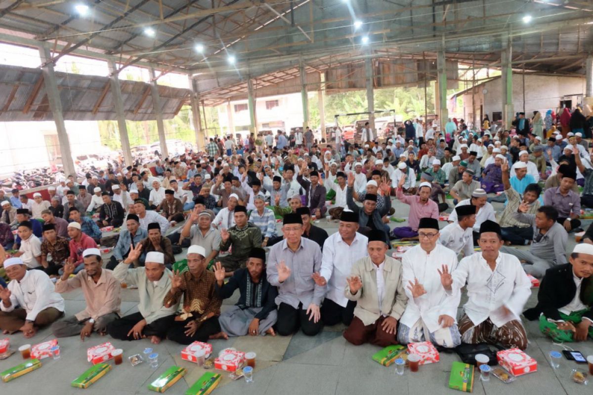 Sutarmidji silaturahim dengan tokoh Madura se-Kabupaten Mempawah