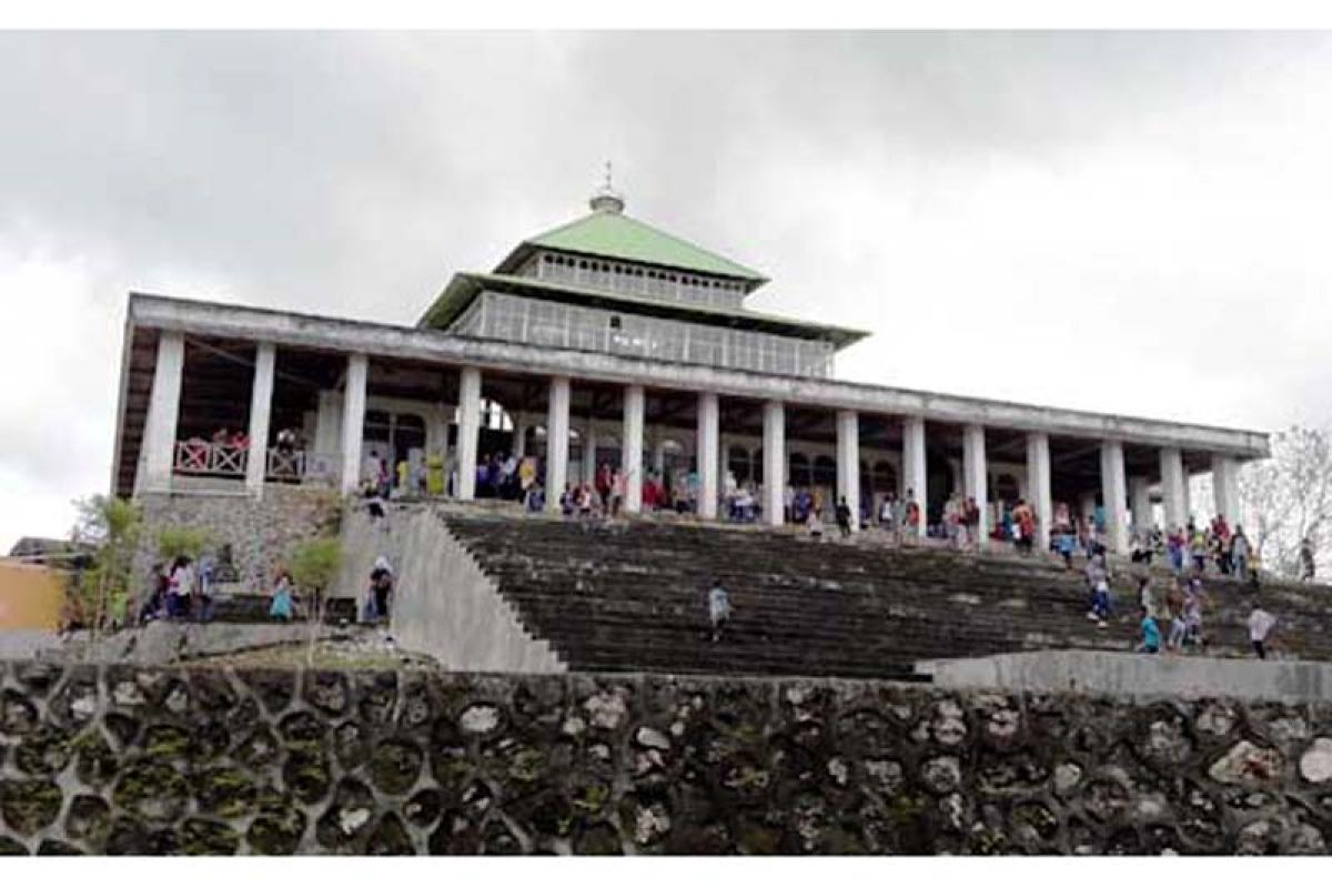 Masjid tua di Muna-Sultra masih jadi wisata andalan usai Lebaran