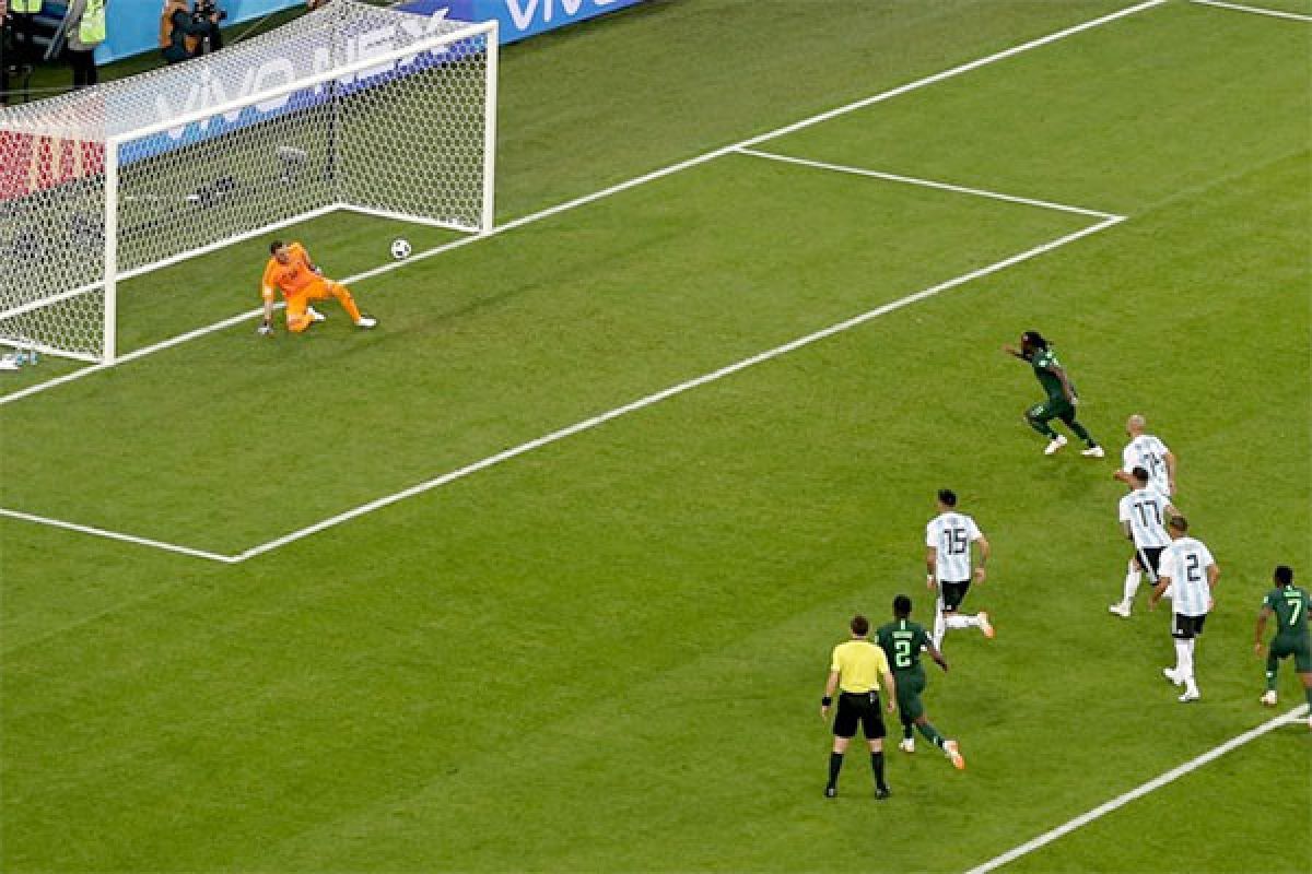 Penalti Moses bawa Nigeria vs Argentina imbang 1-1