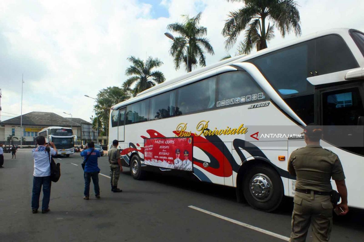 Pemkab Jember Siapkan 12 Bus Mudik Gratis (Video)