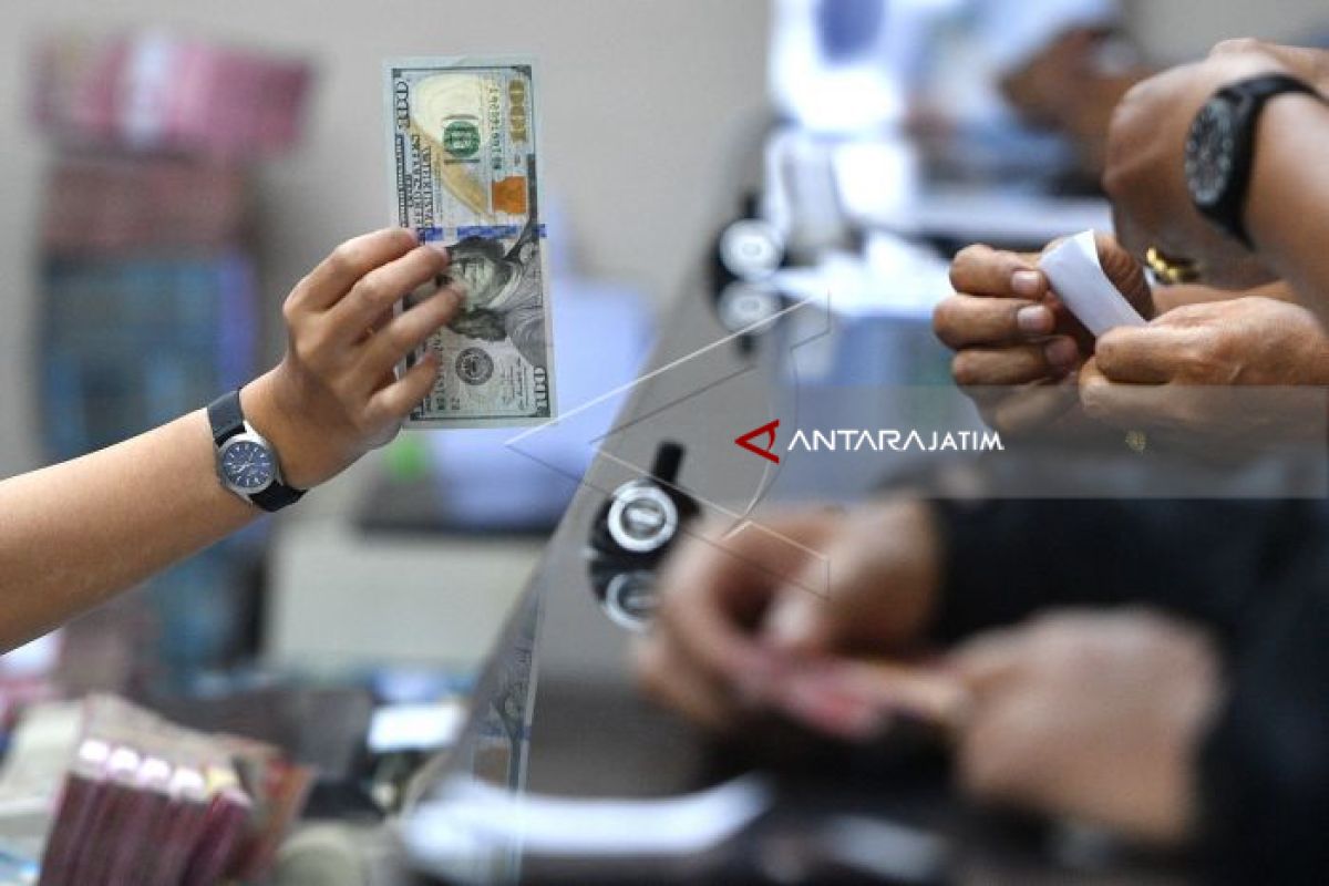 Rupiah Capai Level Rp14.108