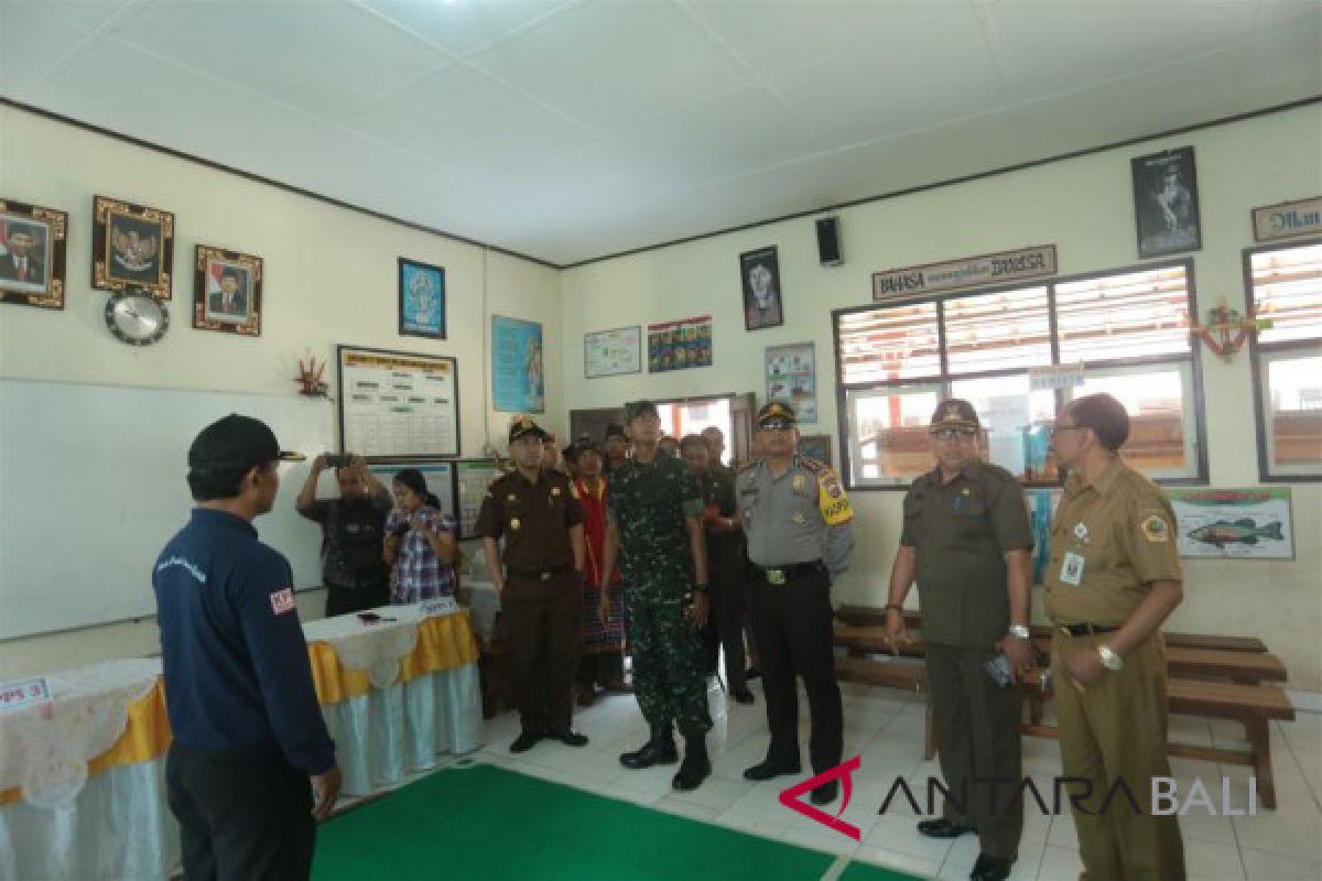 Pemkab Gianyar pantau kesiapan TPS