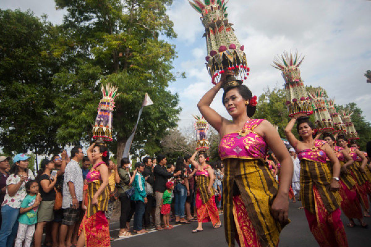 Ribuan peserta terlibat Festival Pasraman Indonesia 2018