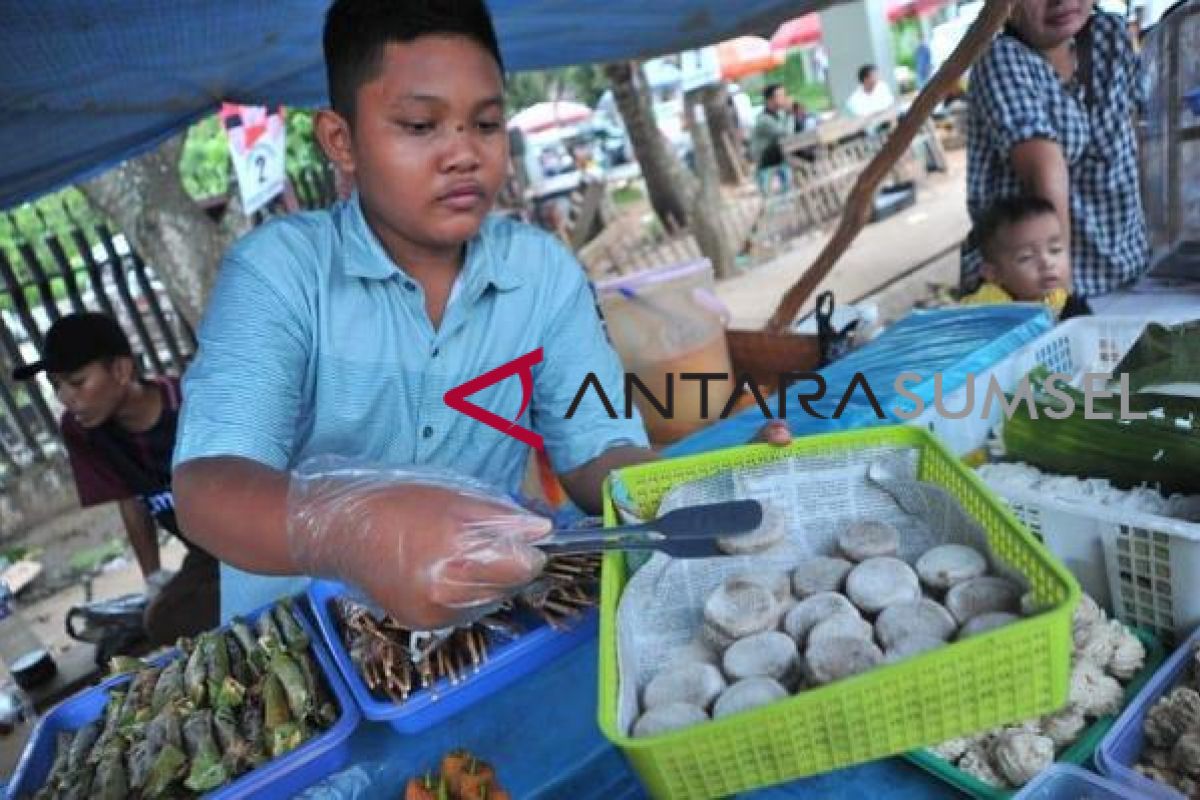 Gelenak menu berbuka puasa yang 'diburu' warga Palembang