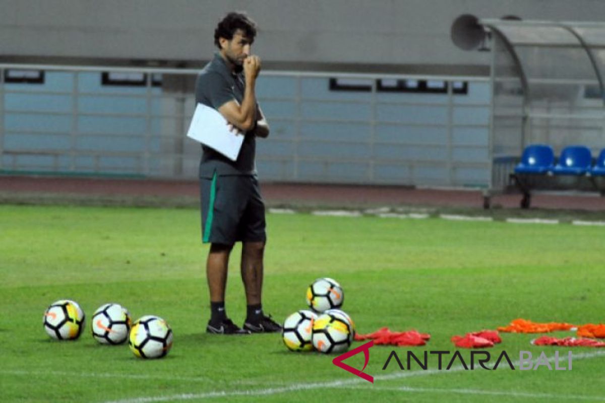 Legenda timnas lebih memilih Luis Milla tangani Garuda daripada Tae-Yong