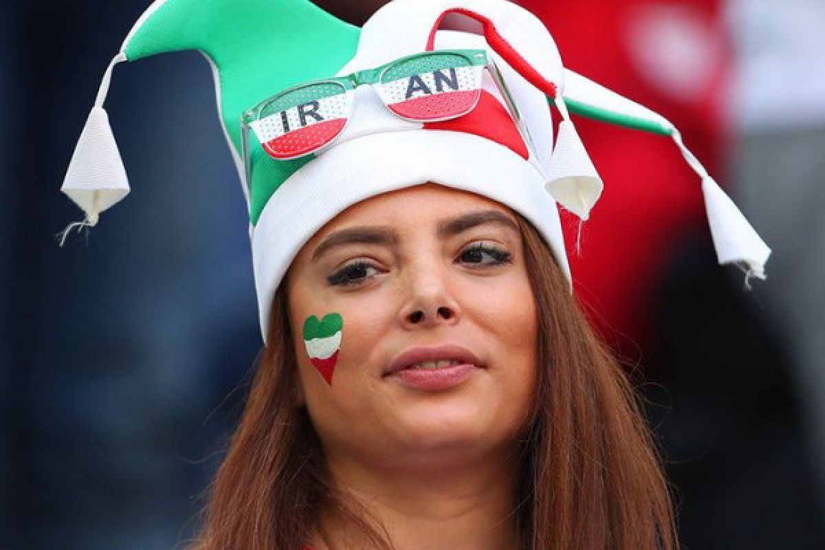 Meski dilarang, wanita Iran tetap tonton Piala Dunia di Teheran