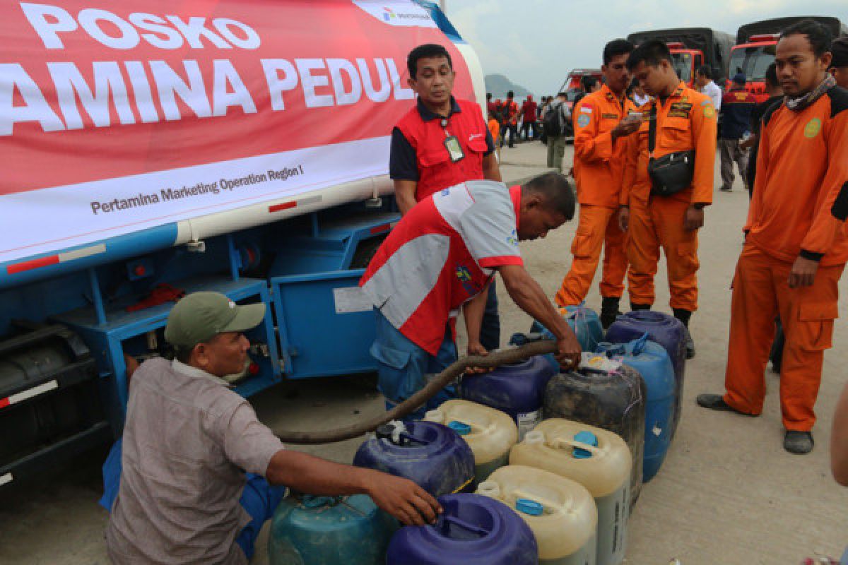 Hujan kabut sekitar Danau Toba