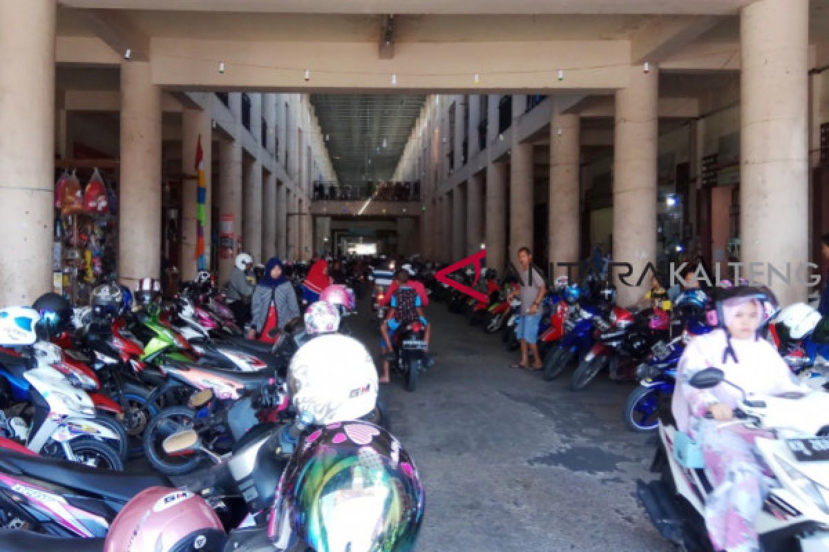 Plaza Beringin Buntok ramai dikunjungi pembeli