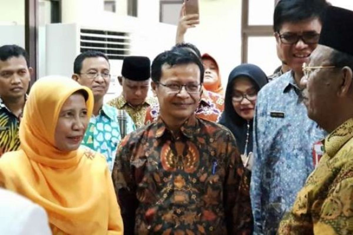Plt Gubernur Riau Sidak Pelayanan Dua RSUD