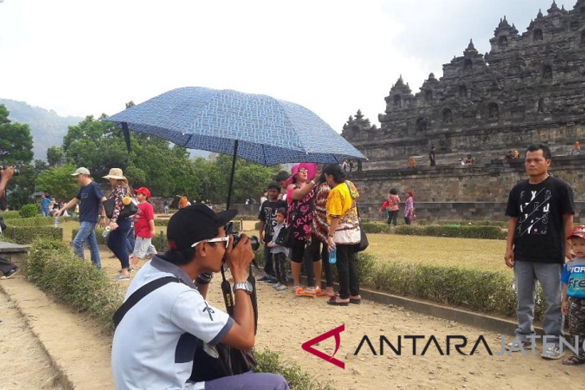 Libur Lebaran, pendapatan pemotret di Taman Wisata Borobudur meningkat