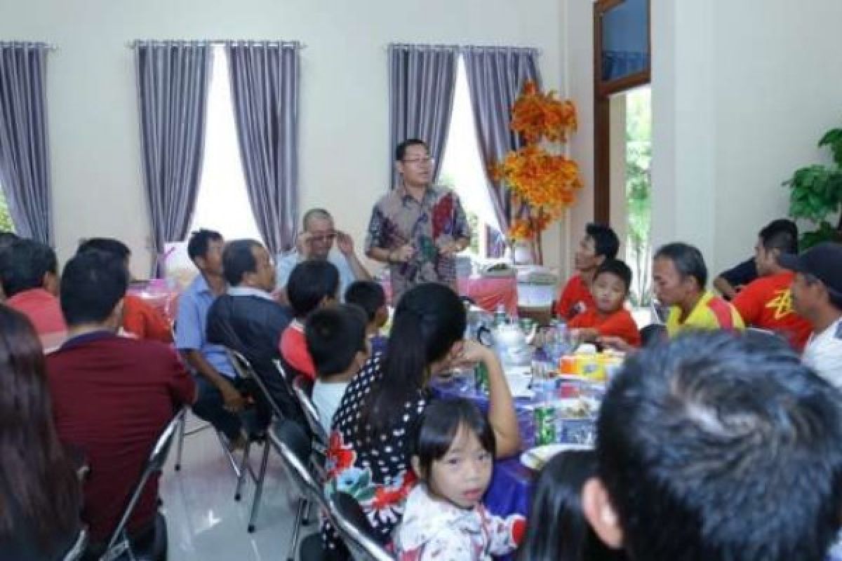 Ratusan Warga Tionghoa Ramaikan Open House di Rumah Ketua DPRD Bengkalis