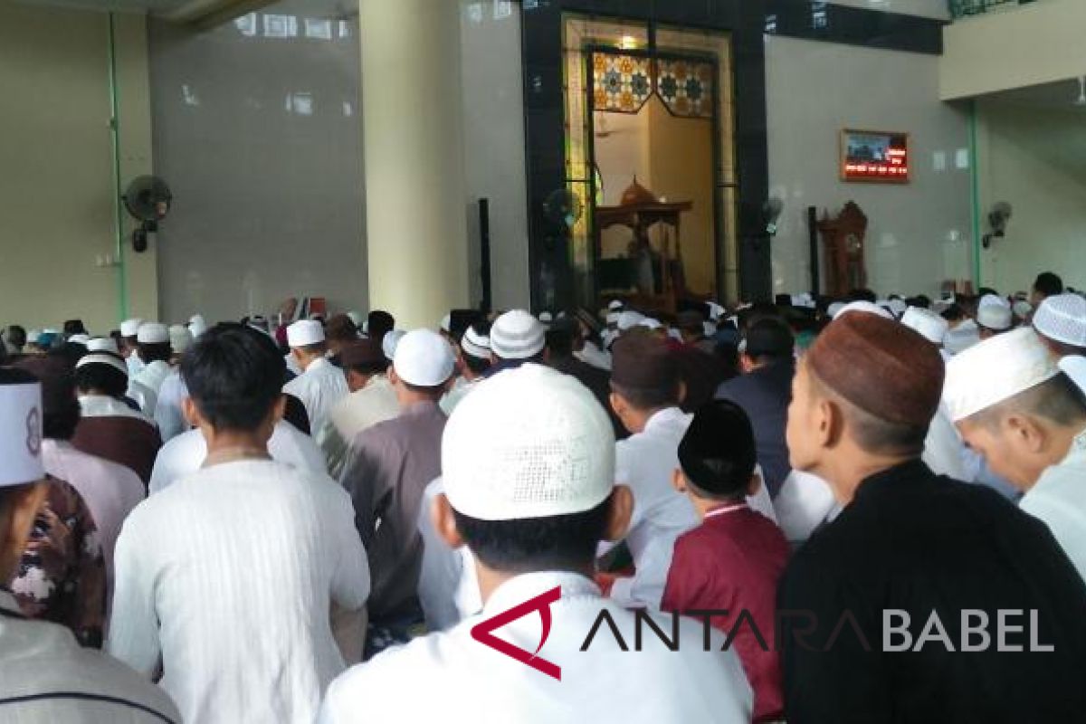 Khatib: Idul Fitri momentum tingkatkan ibadah