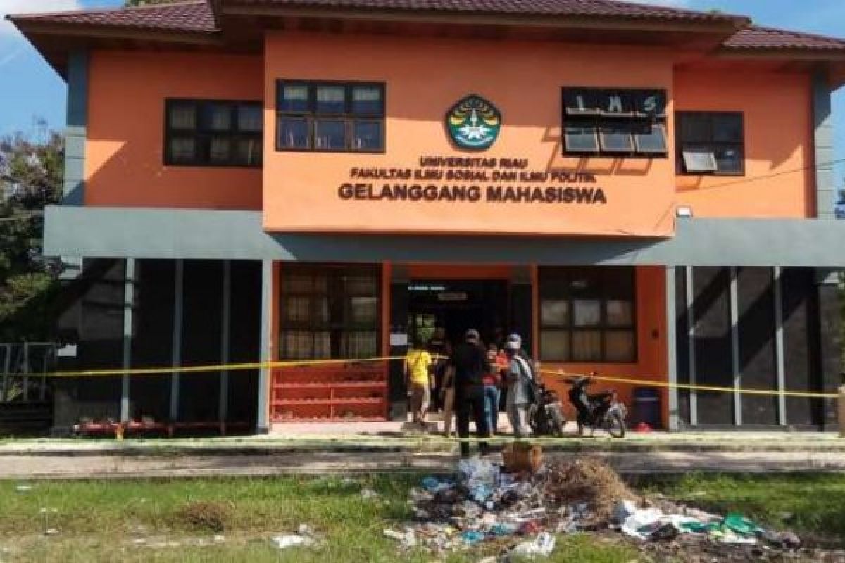 Satu Gedung FISIP Universitas Riau Digeledah Densus 88, Ada Apa ya?