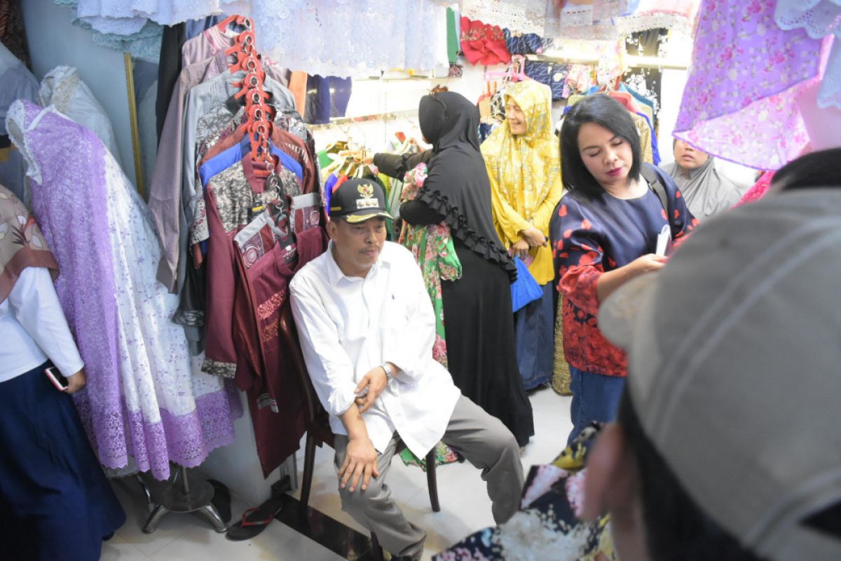 Walikota, pasar kain boleh buka sampai malam hari