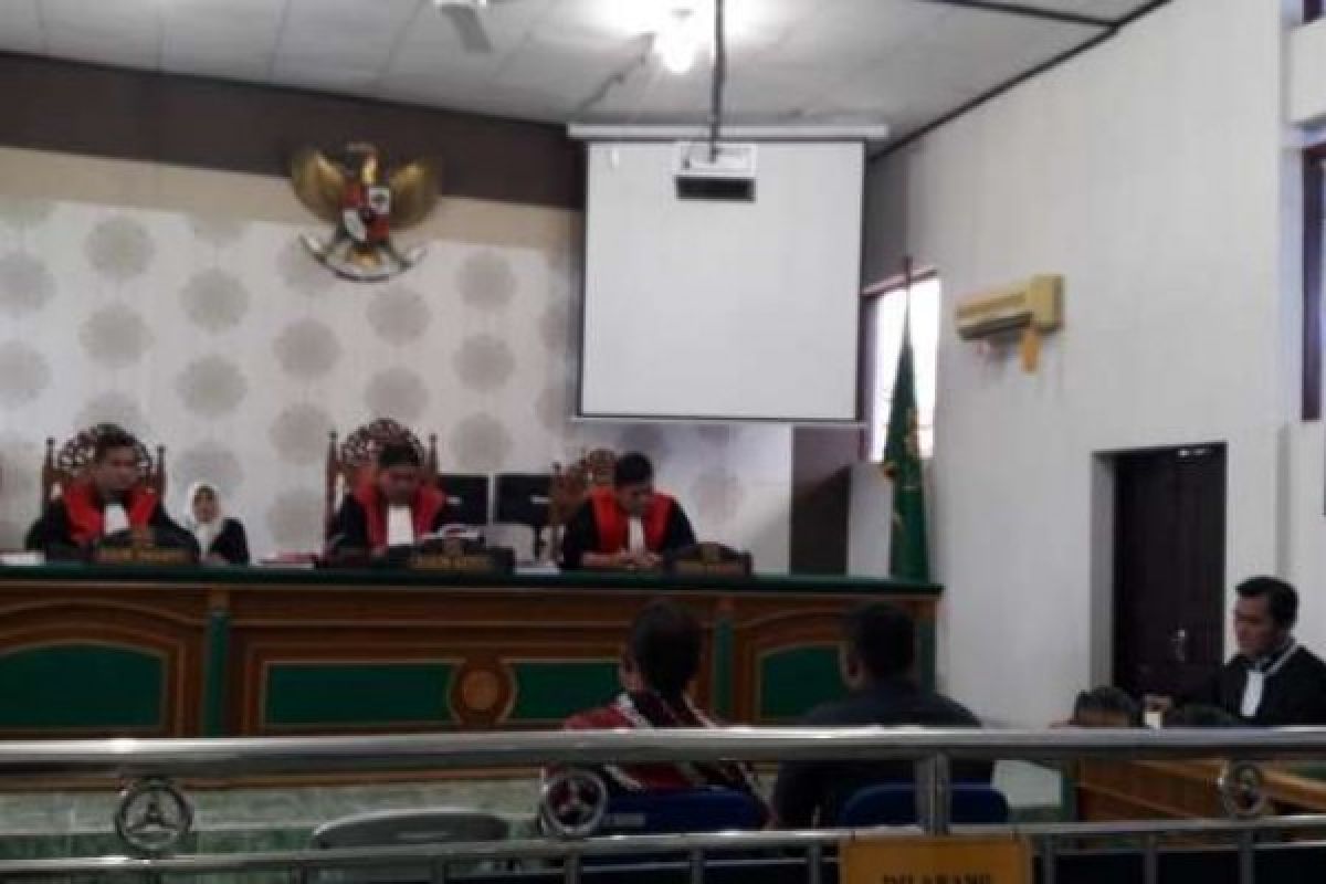 Sidang Dugaan Politik Uang Anggota DPRD Bengkalis, PH Nilai Tuntutan JPU Tak Penuhi Syarat Formil 