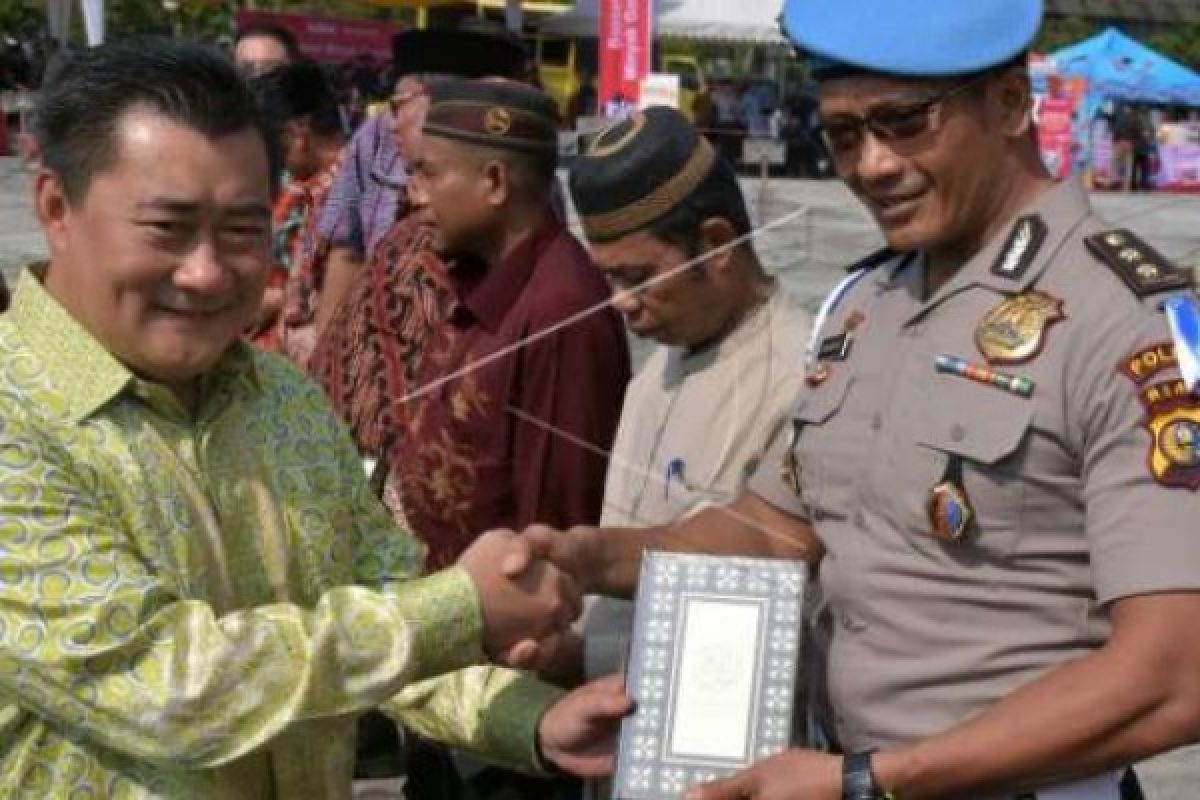 Sinar Mas Wakafkan 10.000 Al Quran