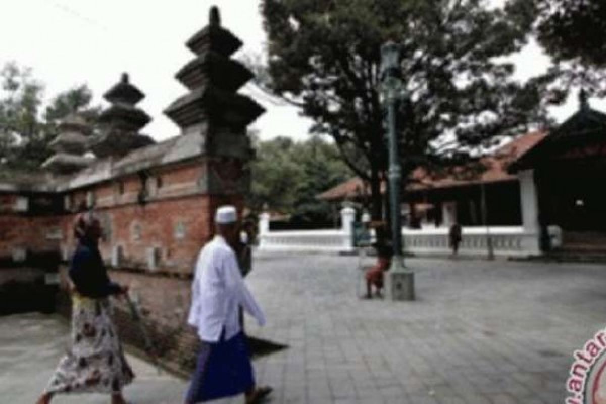 Situs Wisata Reliji di Yogyakarta, Jatim, Bali, dan NTB