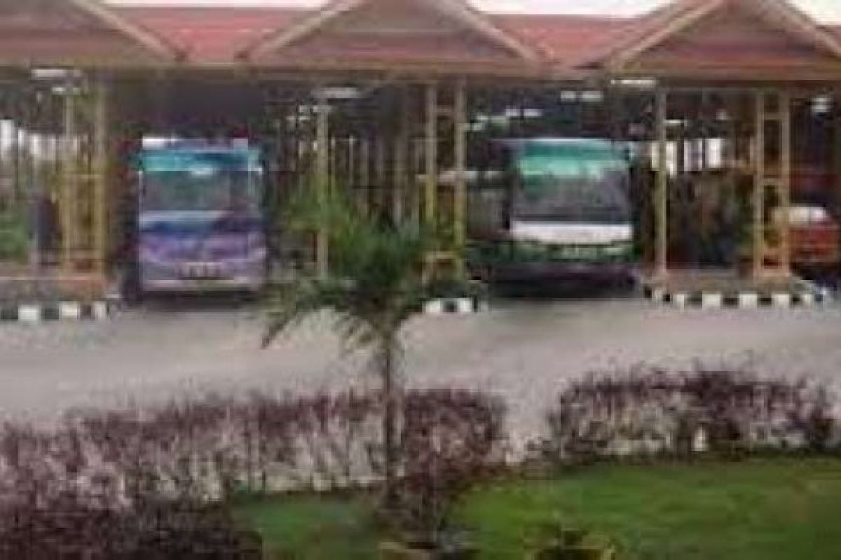 Terminal BRPS Pekanbaru Berangkatkan 69 Bus H-5