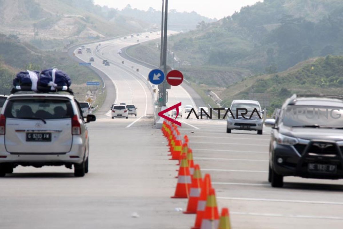 President Joko Widodo inaugurated the 140.9-kilometer-long Bakauheni-Terbanggi Besar toll road