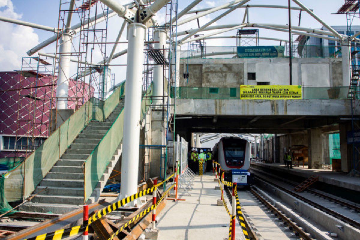 Jakarta`s light rail transit project 85 percent completed