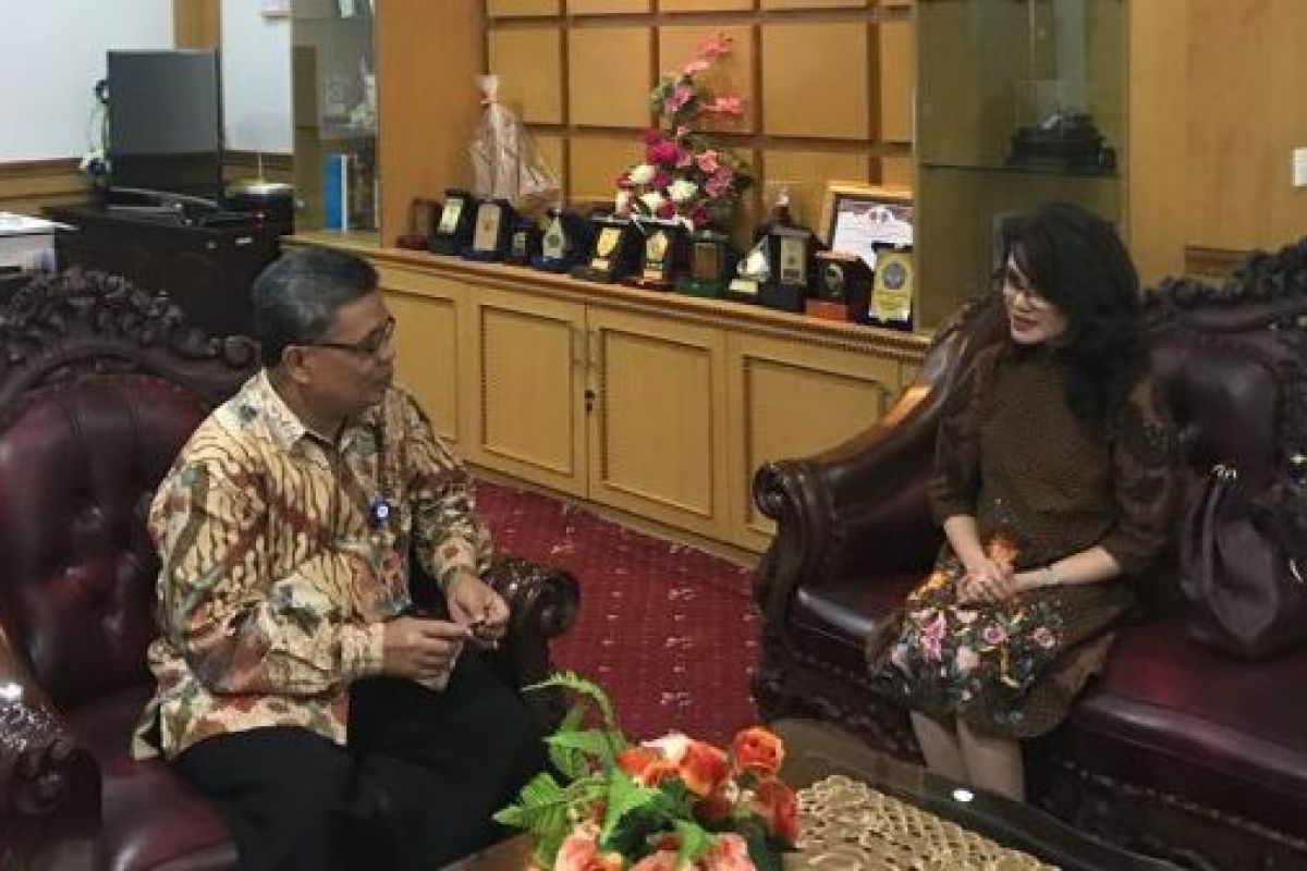 Rektor Unja terima kunjungan Garuda Indonesia