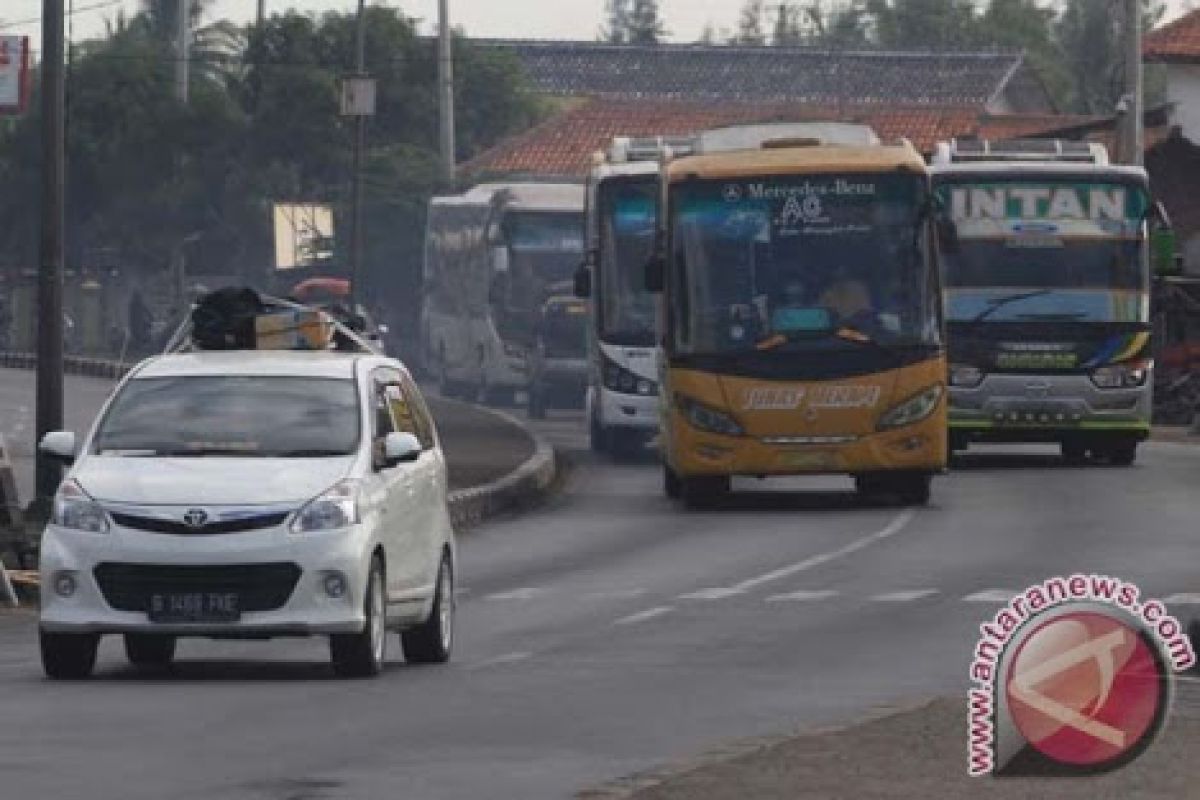 Jalur utama lintas tengah Sumatera mulai padat kendaraan