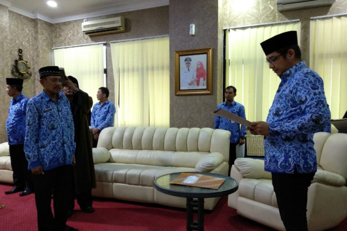 Wawali Sigit lantik dua Pejabat Eselon II