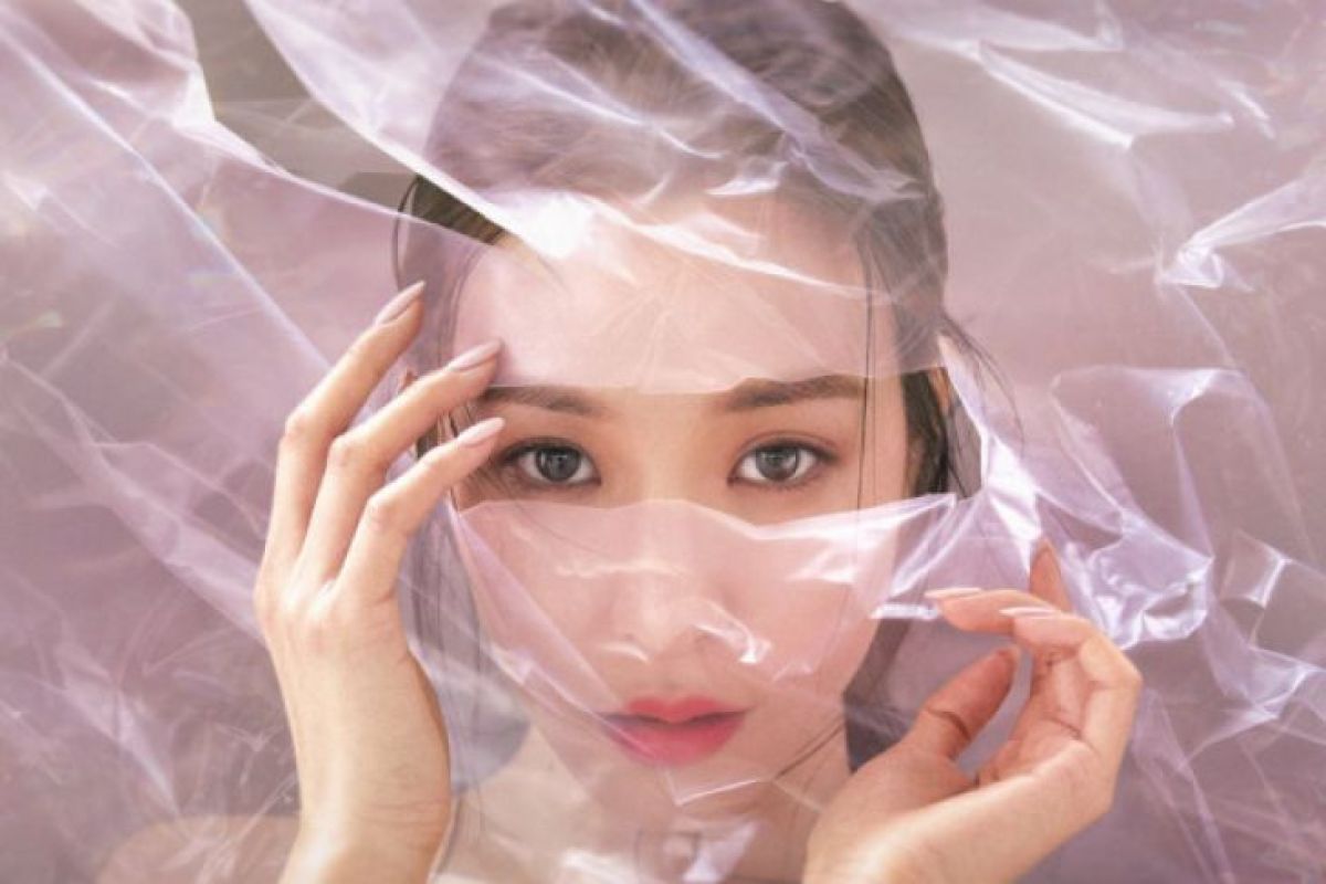 Penyanyi pop Tiffany Young rilis lagu perdananya solo internasional