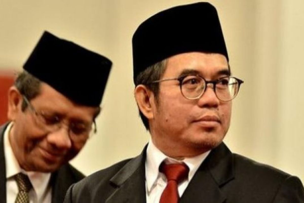 Yudi Latif Mundur Kepala BPIP Melalui Medsos