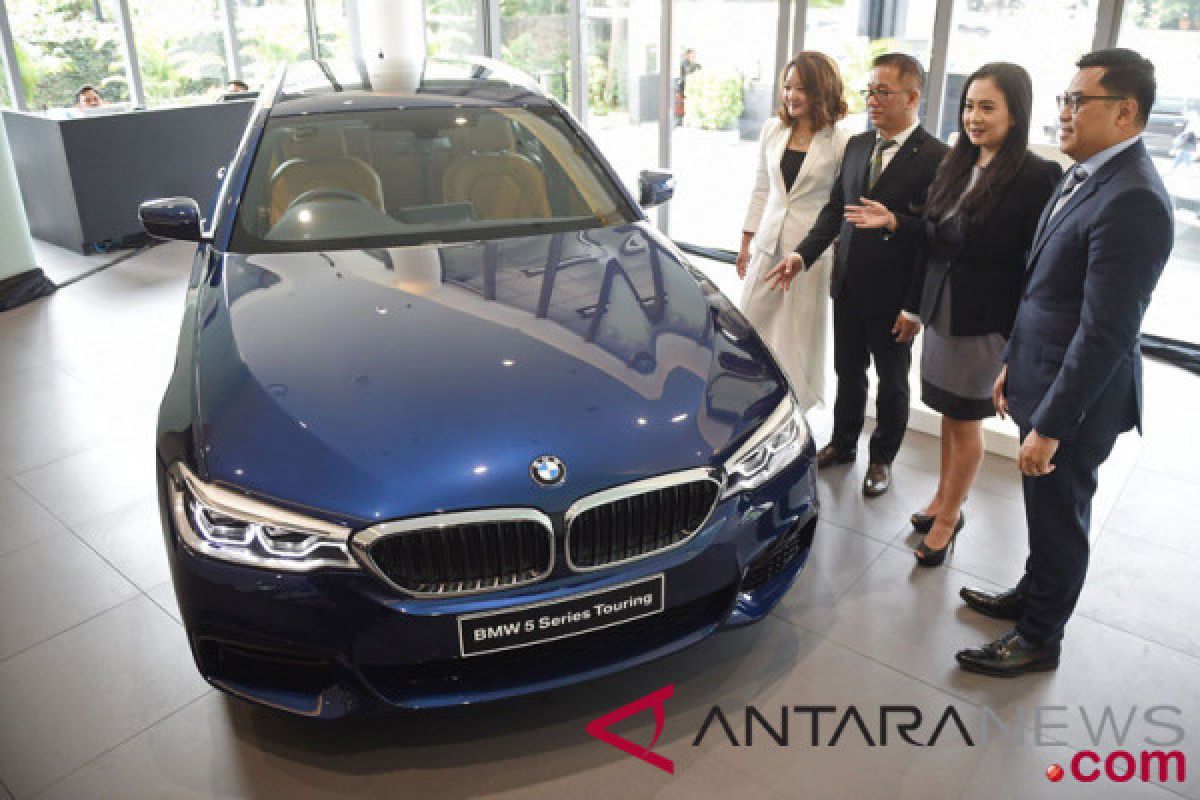 BMW seri 5 Touring  diperkenalkan perdana di Indonesia