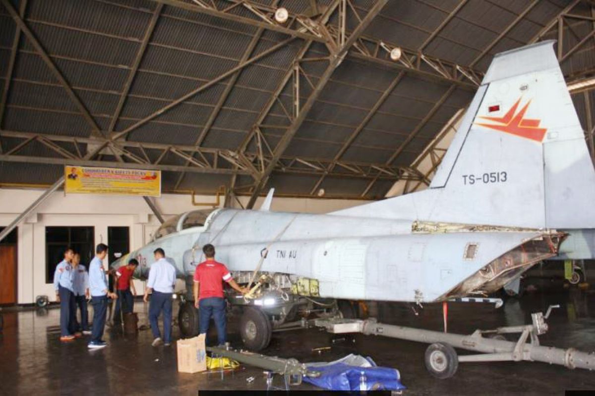 TNI AU Hibahkan Pesawat `F-5` Untuk Monumen