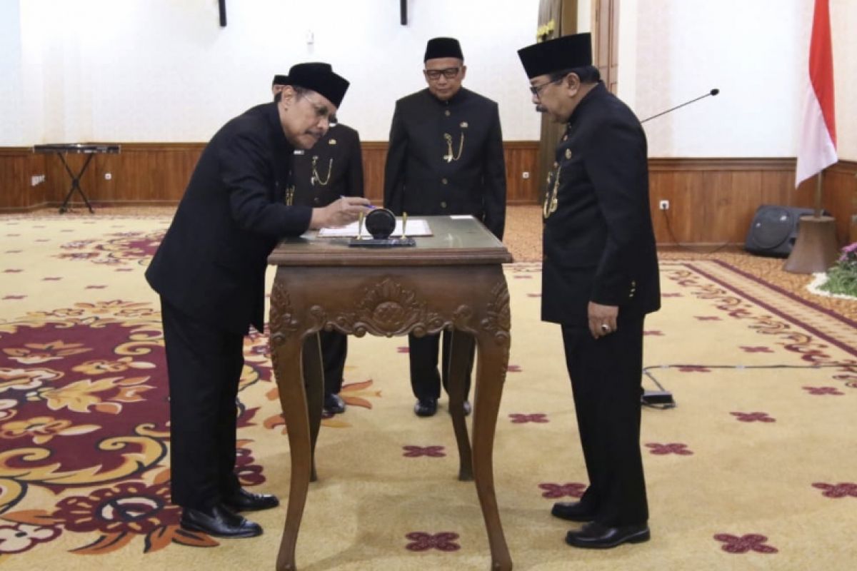 Pakde Karwo: Jabatan Sekdaprov Harus Diisi Plt