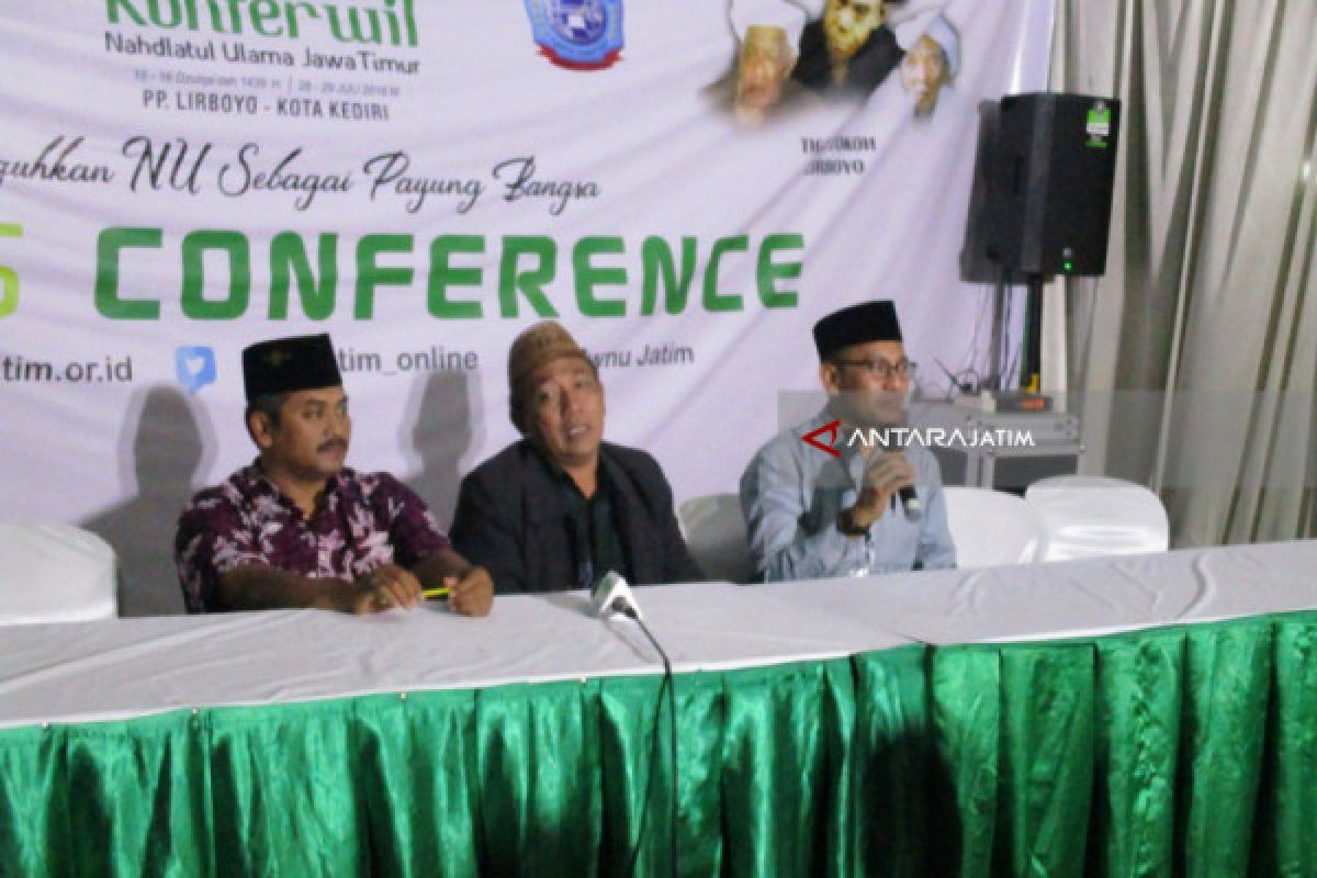 Duet KH Anwar Manshur dan KH Marzuki Mustamar Pimpin PWNU Jatim