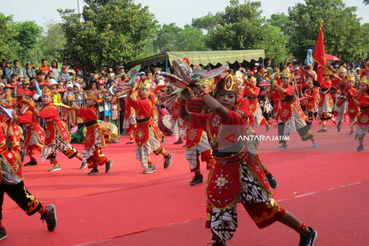 Ribuan Penari Barong Meriahkan Pekan Budaya dan Pariwisata Kabupaten Kediri 2018