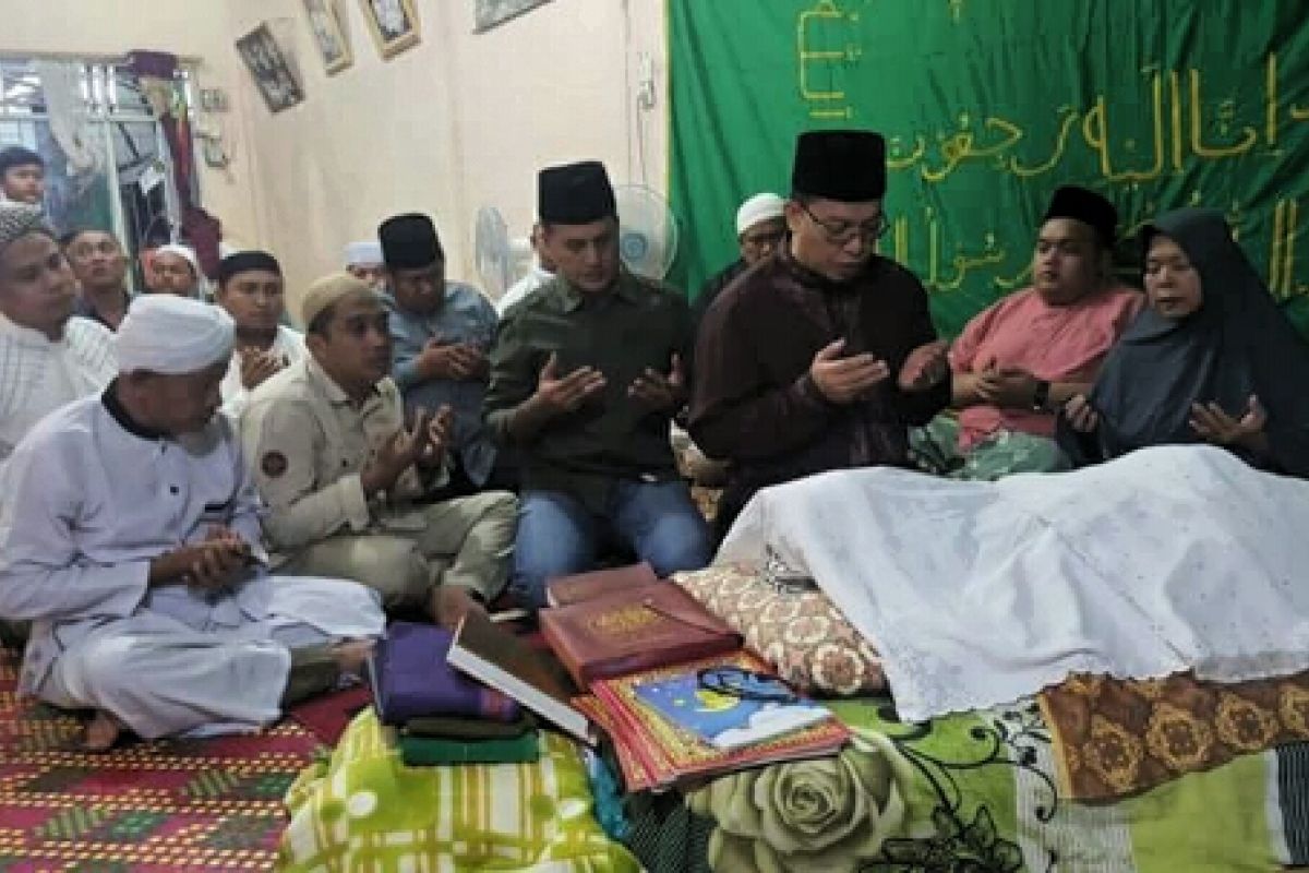 Wagubsu terpilih melayat mantan Ketua MUI Labura