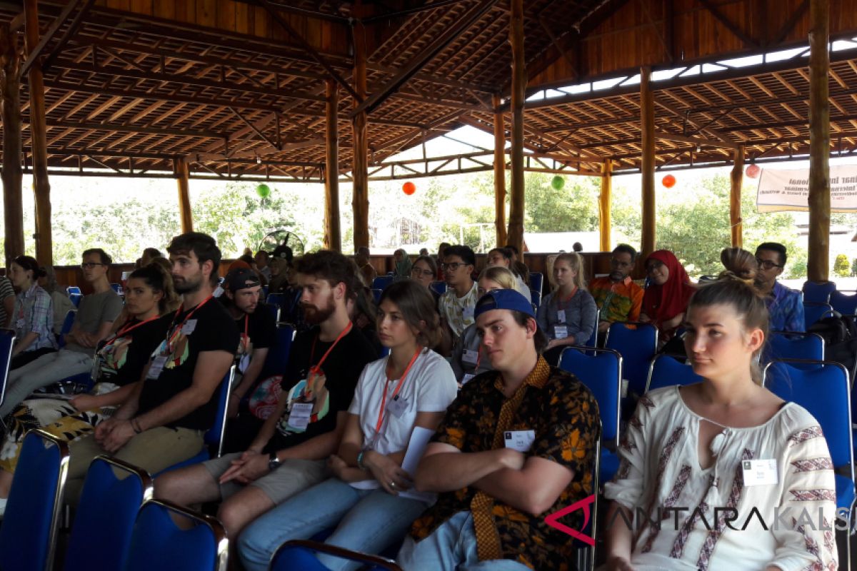 ULM holds tropical forest and wetlands biodiversity seminar