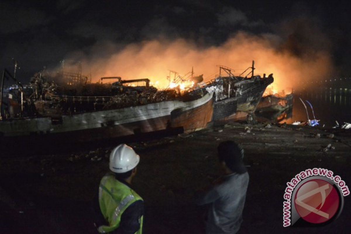 Kapal terbakar di Benoa mayoritas kapal pasif