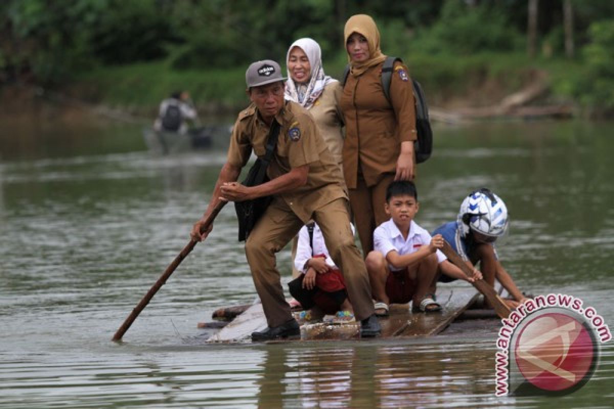 44 orang korban banjir di Aceh Barat