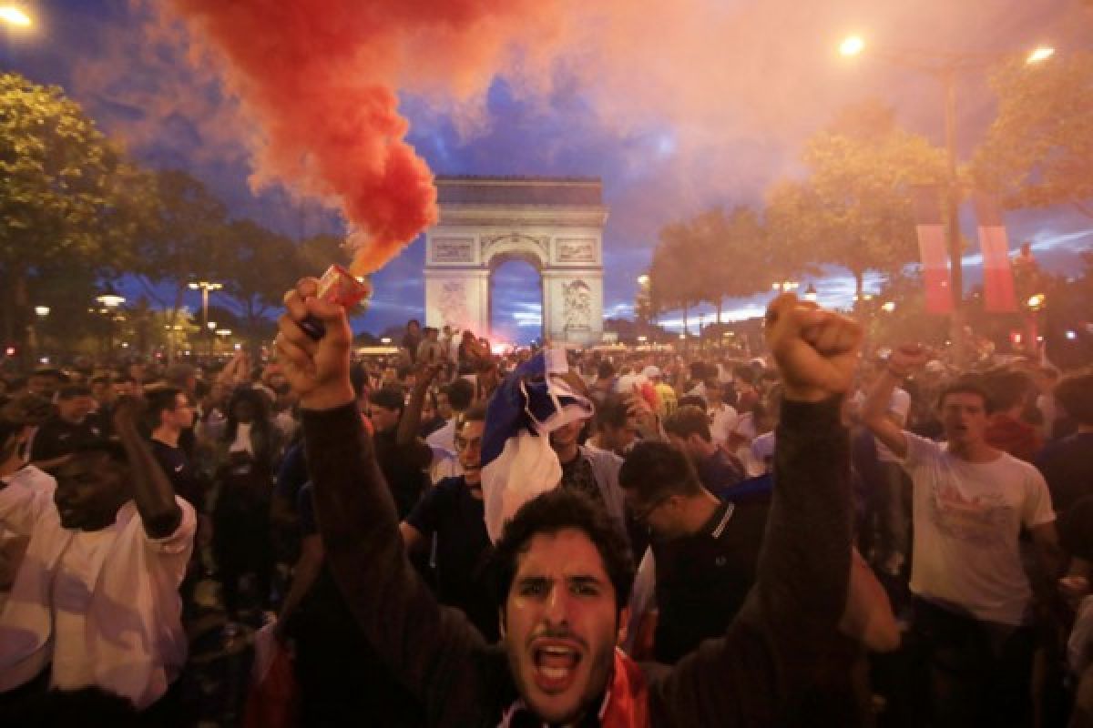 Paris ubah nama enam stasiun metro, hormati bintang Piala Dunia