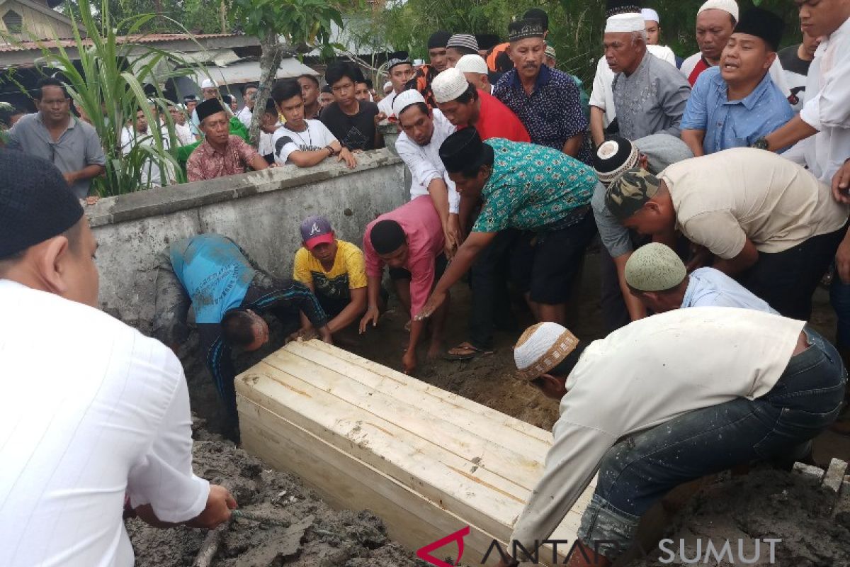 Wali kota lepas pemakaman ketua DPRD Tanjungbalai