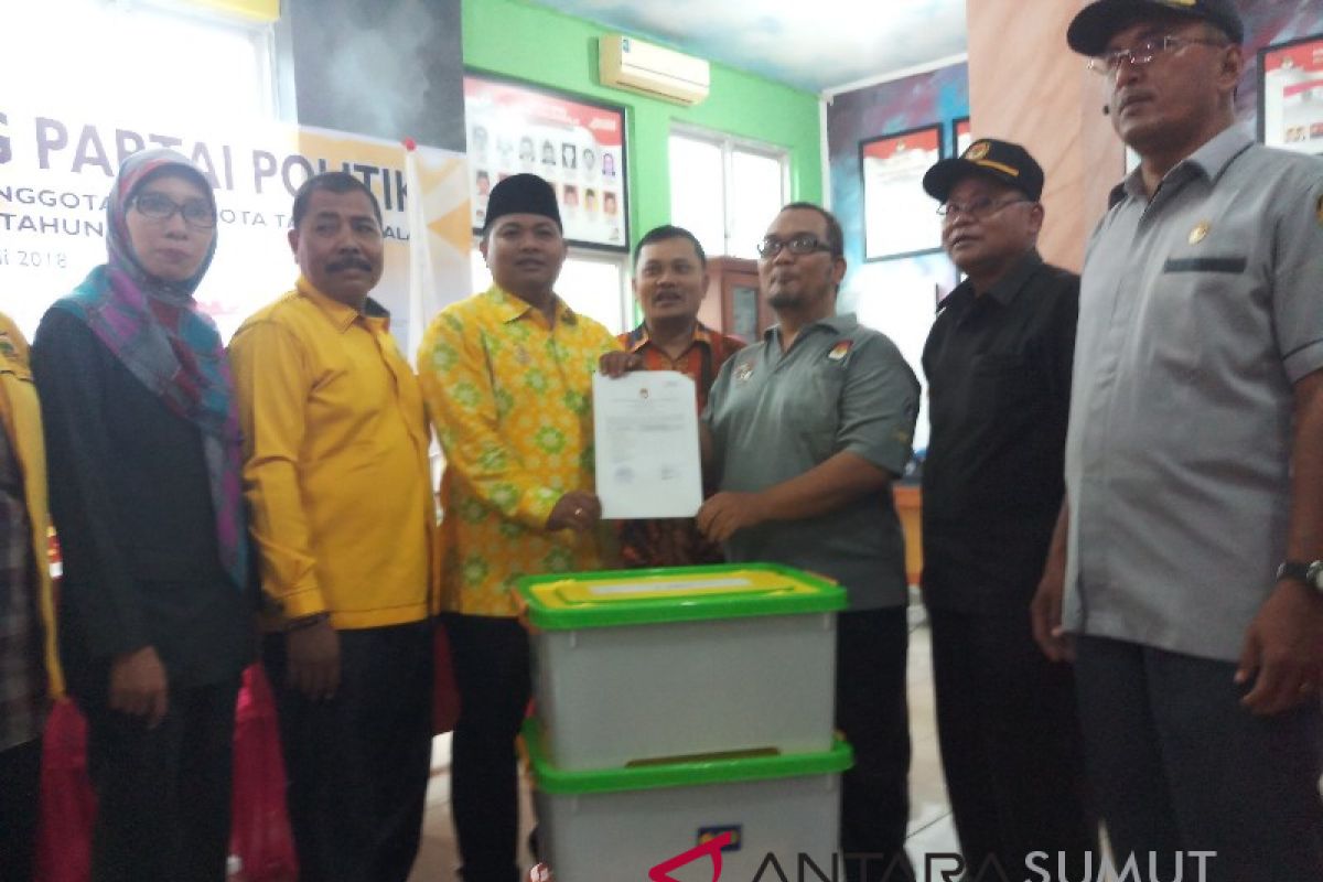 Golkar Tanjungbalai daftarkan 25 bacaleg