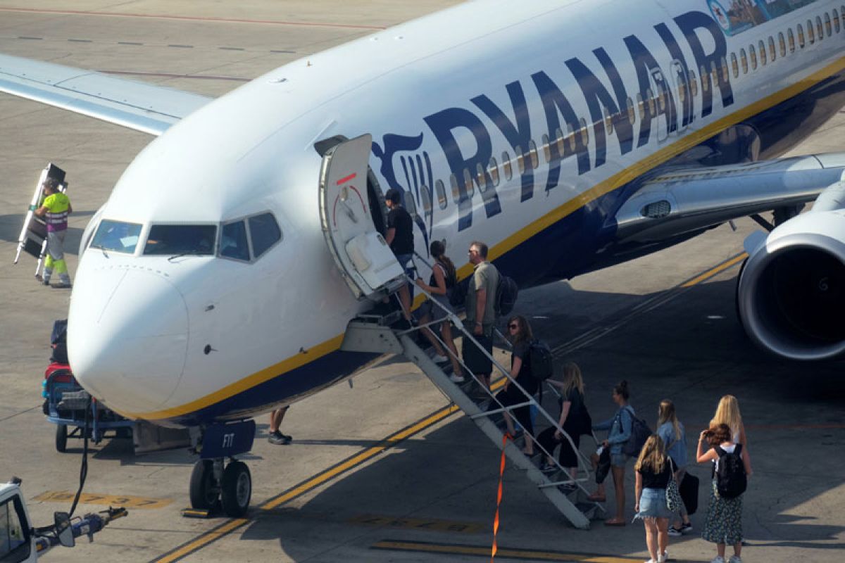 Ryanair sebut Belarus tolak permintaan pilot untuk hubungi maskapai