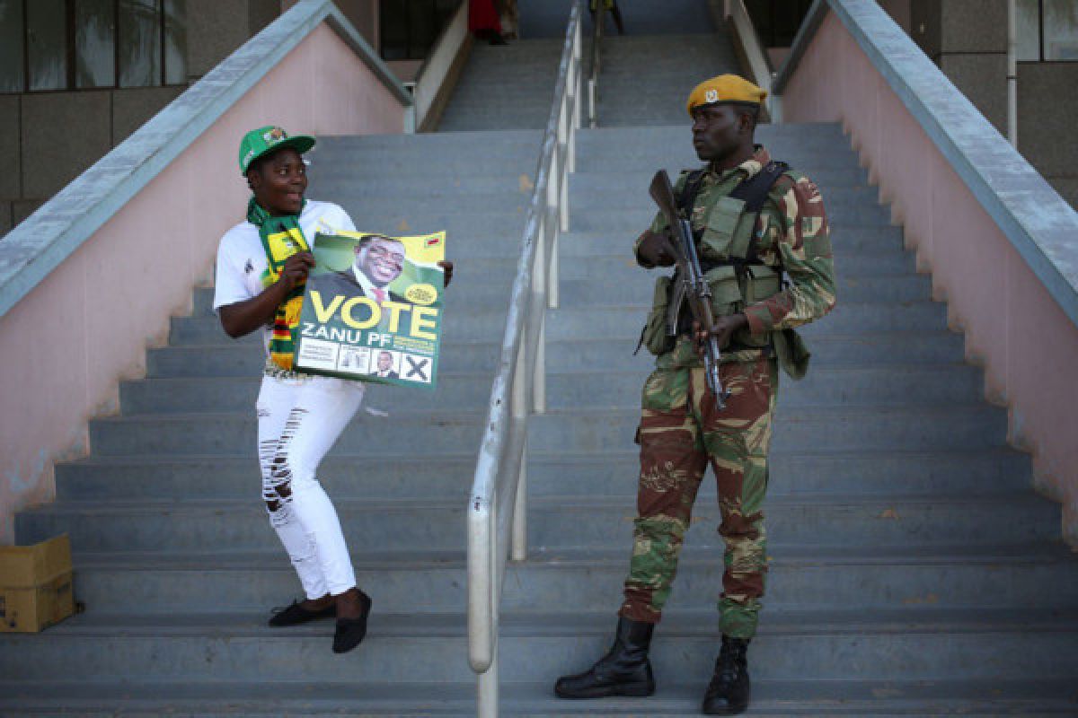 Dua seteru capres Zimbabwe berebut klaim menang dalam pemilu