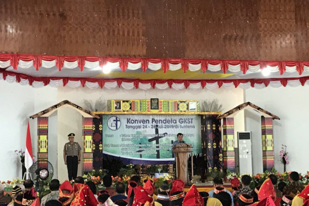 Kalla delivers speech at meeting of Central Sulawesi Christian Priests