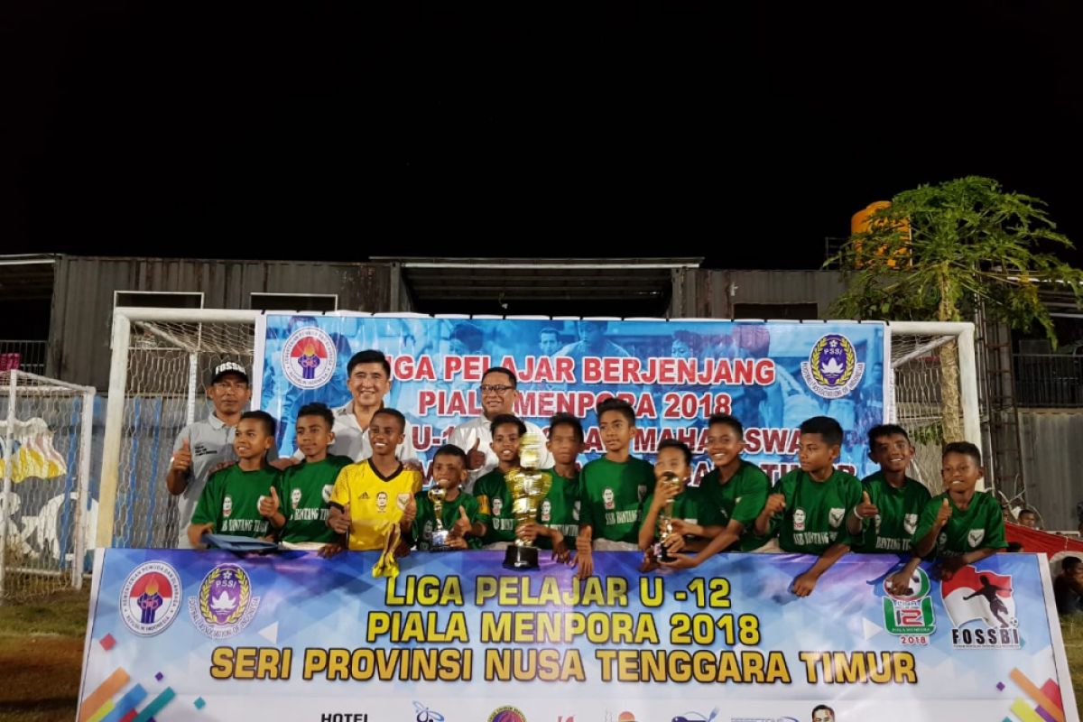 Sepak Bola - Bintang Timur juara liga pelajar seri NTT