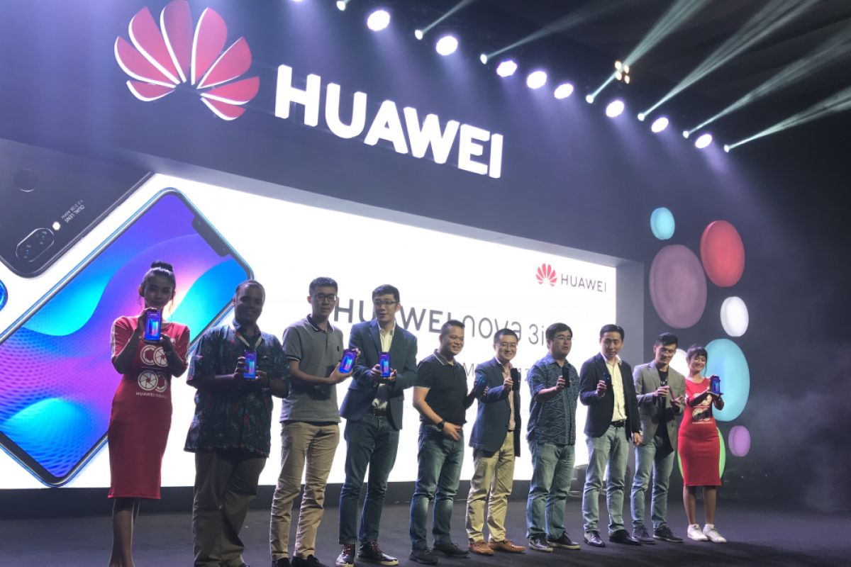 Huawei luncurkan Nova 3i dengan empat kamera